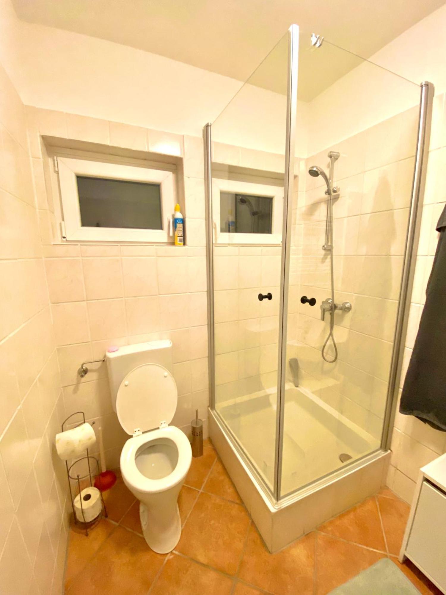 Burgblick Apartment- 60Qm, Kueche, Waschmaschine, Streamingdienste Seebenstein Eksteriør bilde