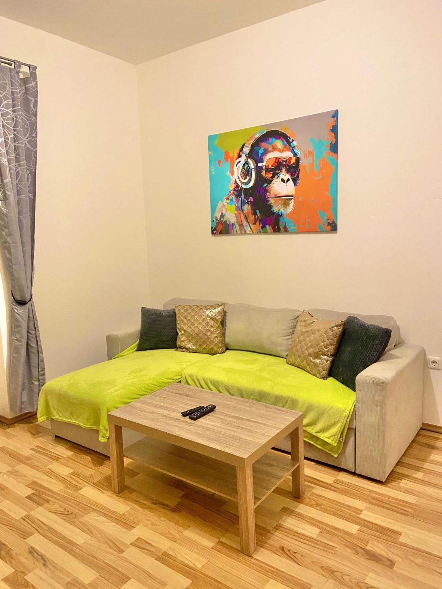 Burgblick Apartment- 60Qm, Kueche, Waschmaschine, Streamingdienste Seebenstein Eksteriør bilde